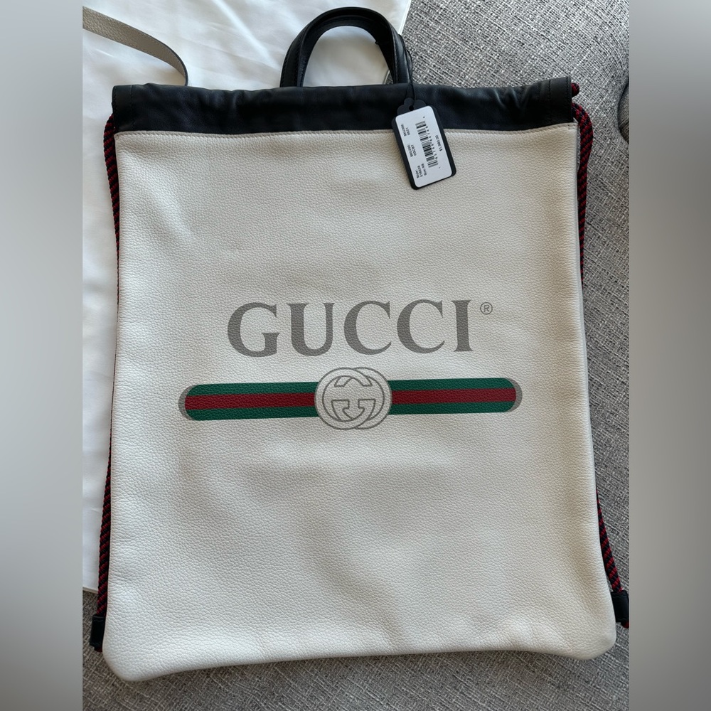 NWT Gucci Drawstring Calf Bag Medium Size 17.5 in L X 14 in W in Cream color